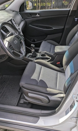Hyundai Tucson cena 71900 przebieg: 107000, rok produkcji 2017 z Szczebrzeszyn małe 46